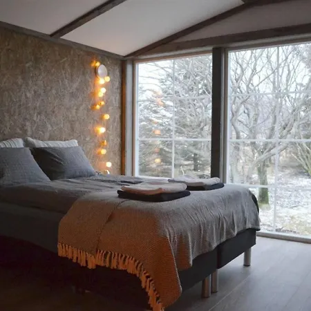 Seahouse, B Fredvang